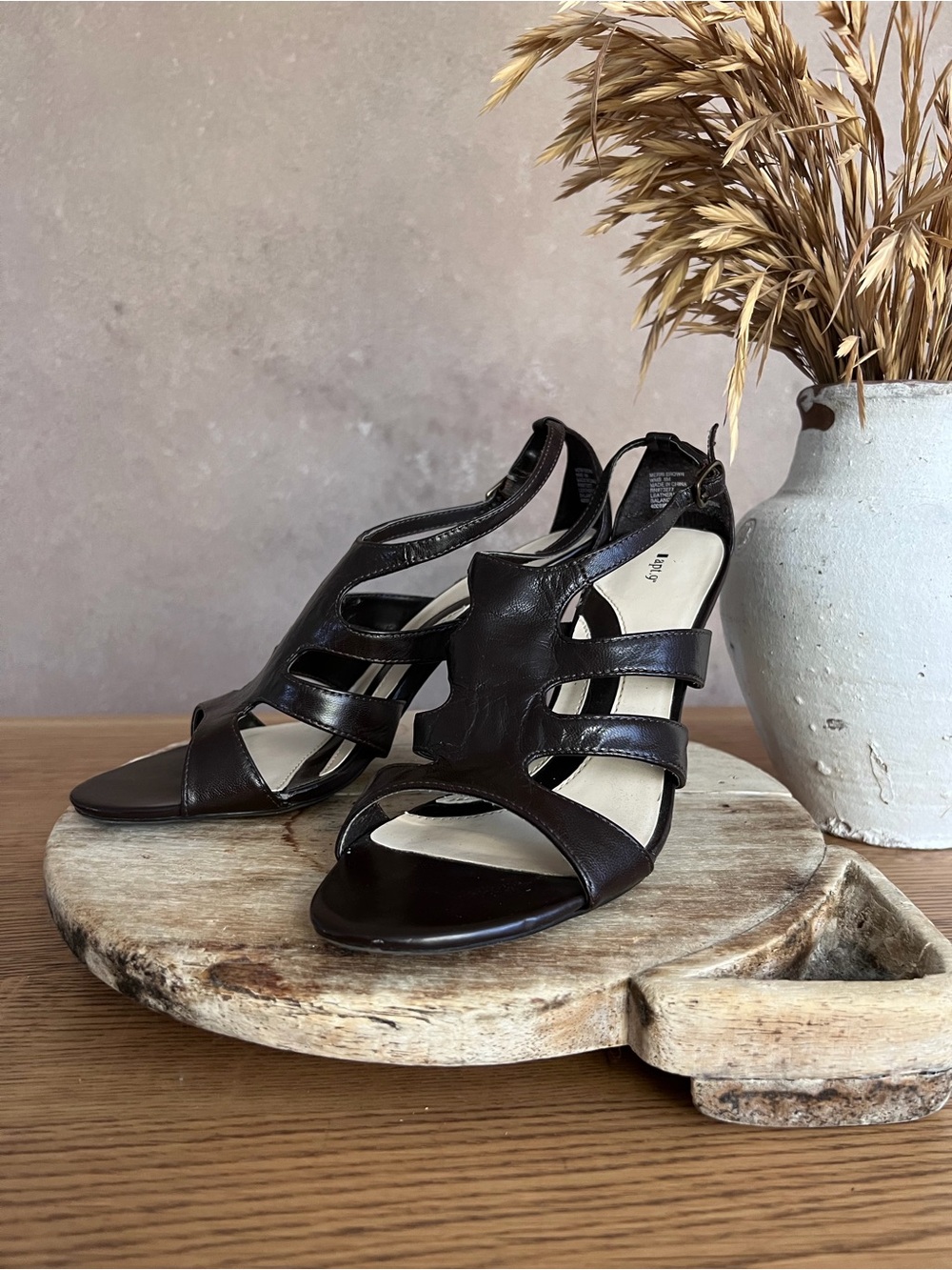 Dark Brown Leather Strappy Women’s Heeled Sandal SIZE 8M - Picture 2 of 10